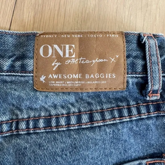 One Teaspoon Awesome Baggies Low Waist Medium Rise Relaxed Leg Jeans Size 25