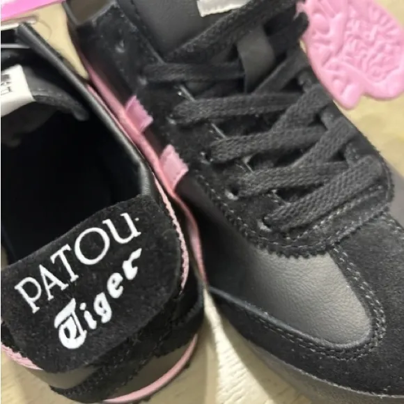 Onitsuka Tiger Patou Women's Black and Pink Sneakers