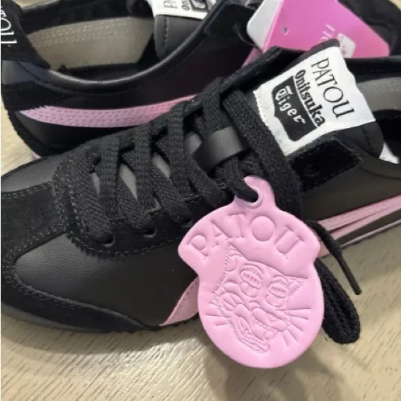 Onitsuka Tiger Patou Women's Black and Pink Sneakers