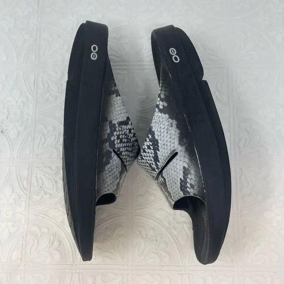 Oofos Black Gray Snake Print Ooahh Sport Slide Sandals Size 9
