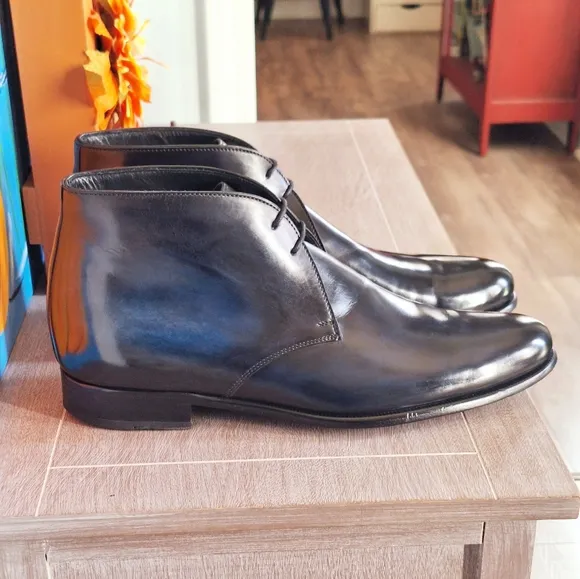 PAUL EVANS Chukka Boots (Size 8 - Fits like a true Size 9)
