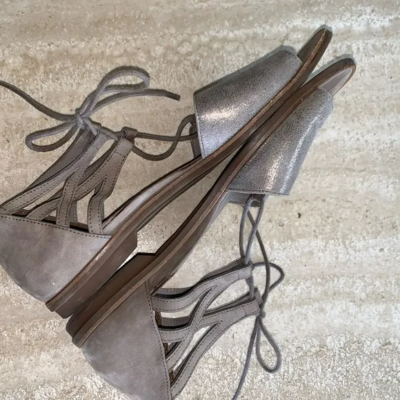 PAUL GREEN flat sandals, iridescent tan suede (front), ankle tie. UK 8 US 10 EUC