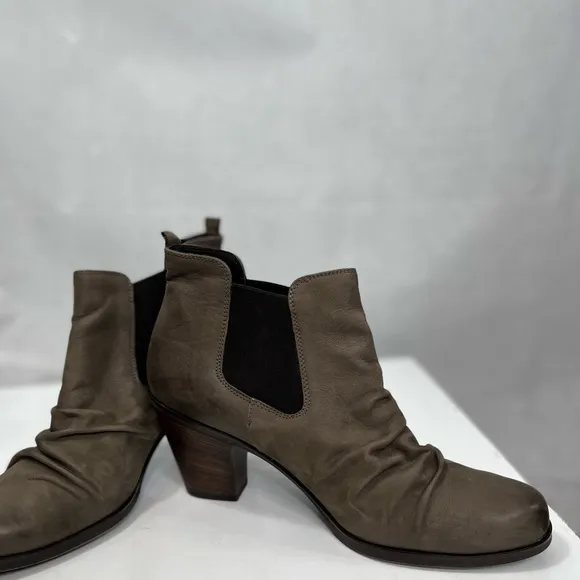Paul Green leather booties, EUC, German size 7, US 9-9.5