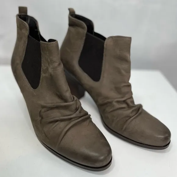 Paul Green leather booties, EUC, German size 7, US 9-9.5