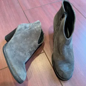 Paul Green suede Delgado ankle boots