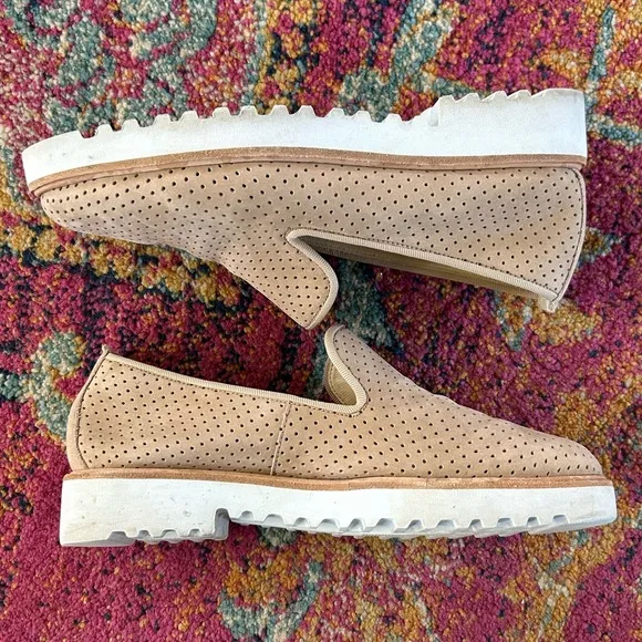 Paul Green | Women’s tan Cailey Perforated Platform Loafers, nubuck suede sz 6.5