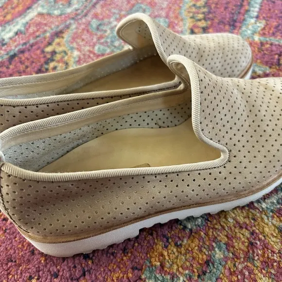 Paul Green | Women’s tan Cailey Perforated Platform Loafers, nubuck suede sz 6.5