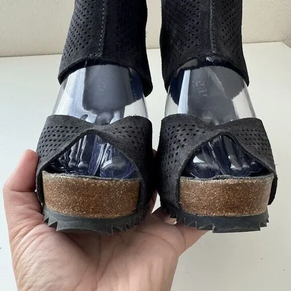 Pedro Garcia 37 6.5 Suede Cyberpunk Electric Baddie Perforated High Heel Pumps