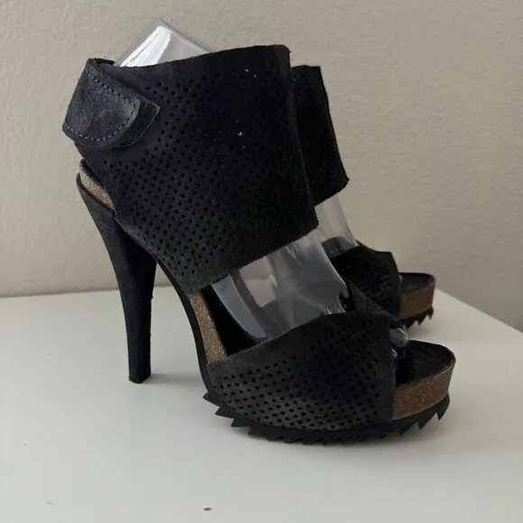 Pedro Garcia 37 6.5 Suede Cyberpunk Electric Baddie Perforated High Heel Pumps