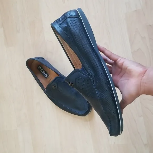 Pero Leather Loafers Navy Perforated