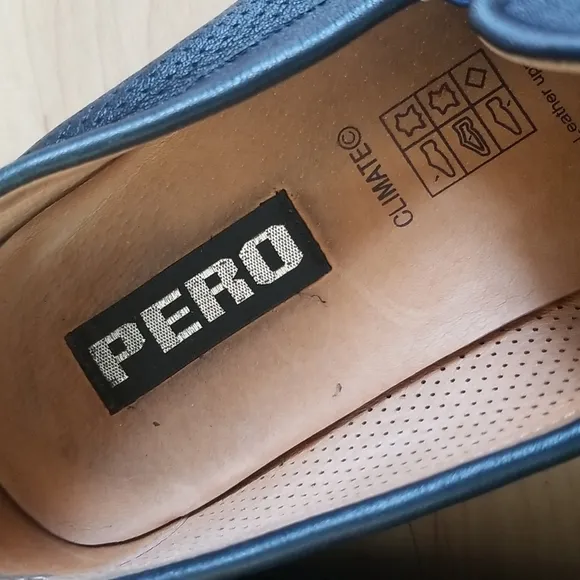 Pero Leather Loafers Navy Perforated