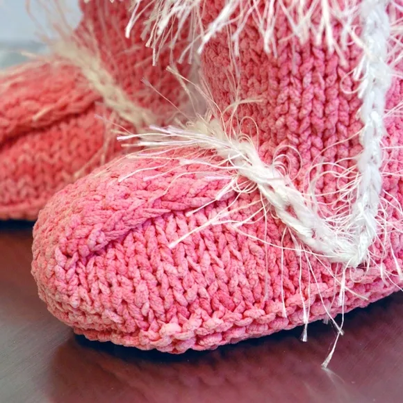Pink Suede Ugg Boots and Aviator Hat – 6-12 Months