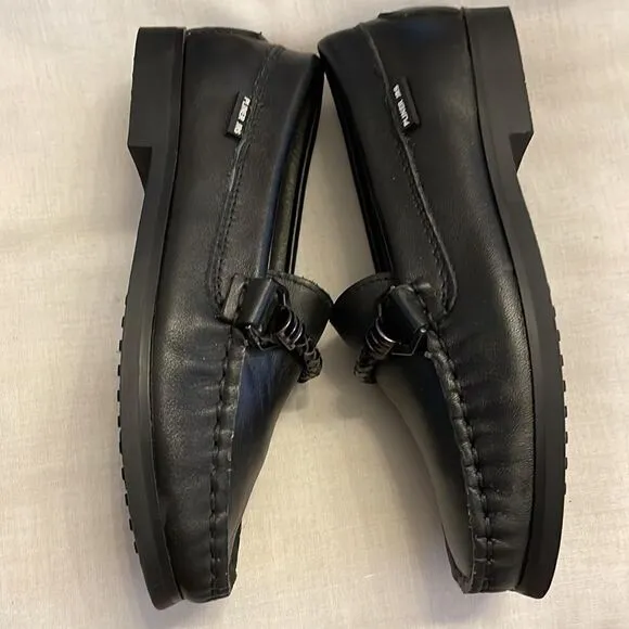 PLINER JRS BLACK LEATHER LOAFERS.  NEW
