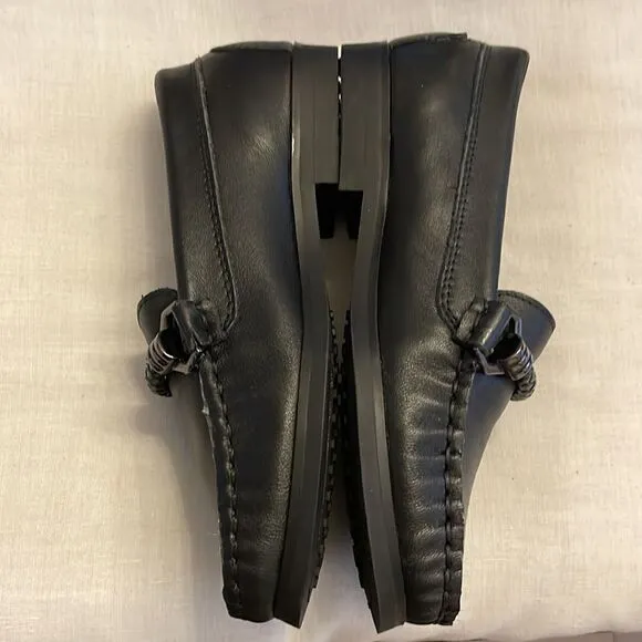 PLINER JRS BLACK LEATHER LOAFERS.  NEW