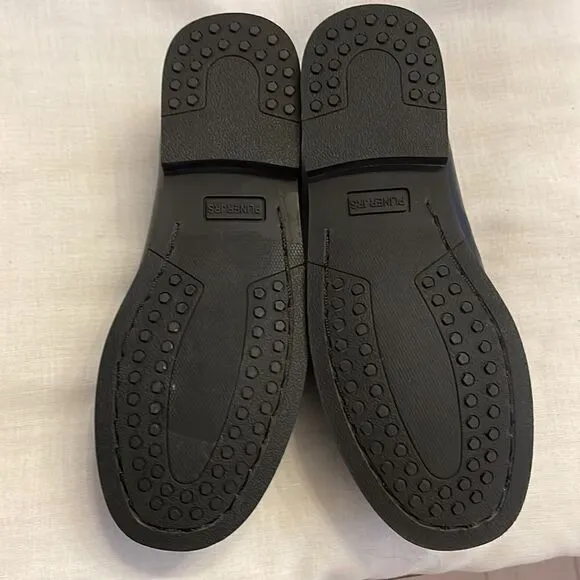 PLINER JRS BLACK LEATHER LOAFERS.  NEW