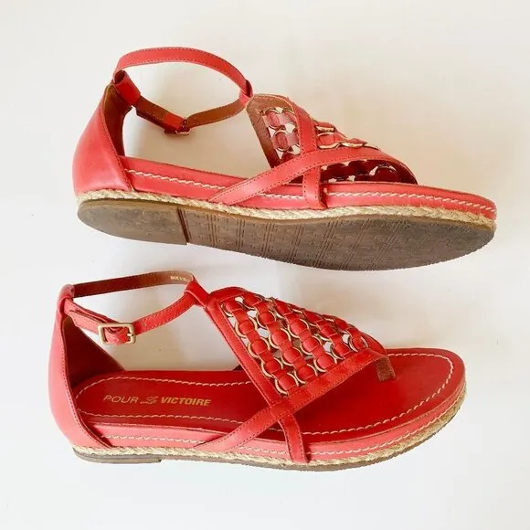 Pour La Victorie Kara Leather Thong Sandals Resort Coral Red Gold Flat Heel