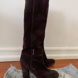 Prada Brown Heeled Boots with Classic Design and High Thick Heel