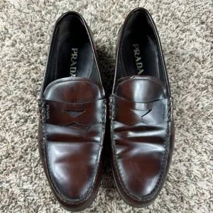 Prada vintage brown leather loafers
