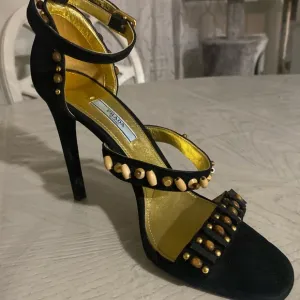 Prada Women’s designer shoe. Perfection at its finest!