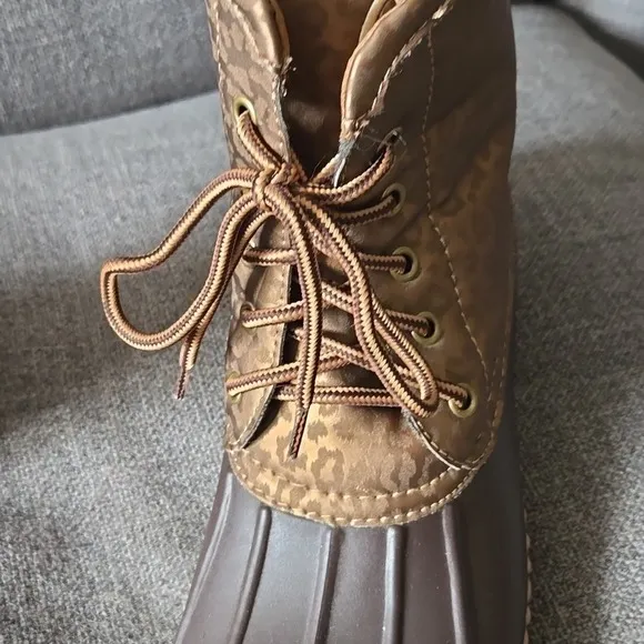 Pre Loved MarleyLilly Duck Boots Size 9