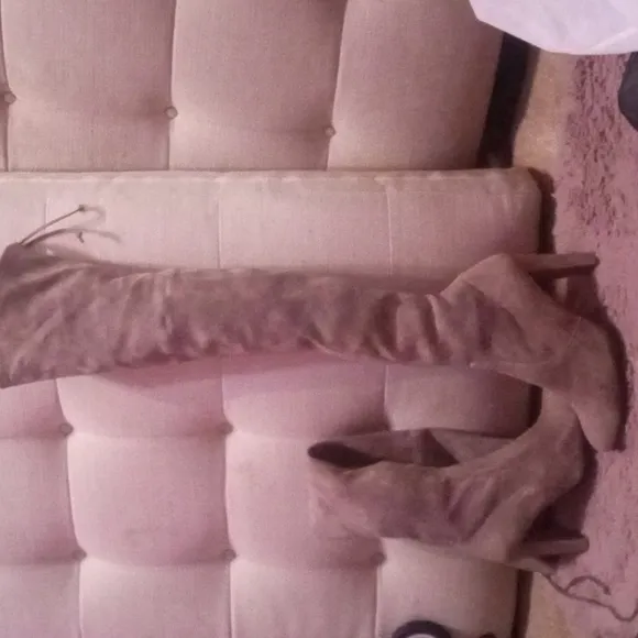 Price dropped please read description Authentic Stuart weitzman over knee boots