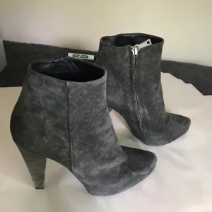 Proenza Schouler boots !!!Firm