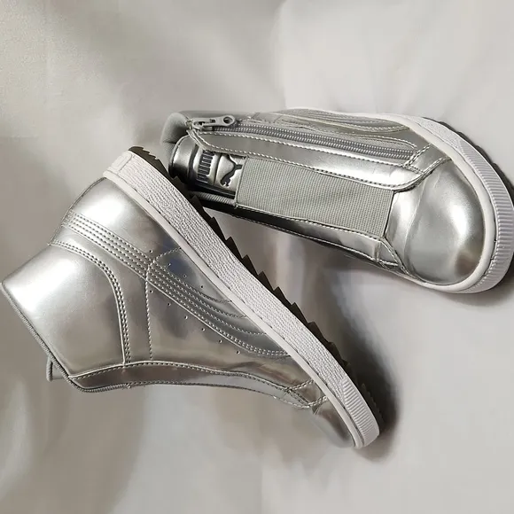 Puma Basket Metallic Silver Hightop Zipper Closure sneakers (w 7)