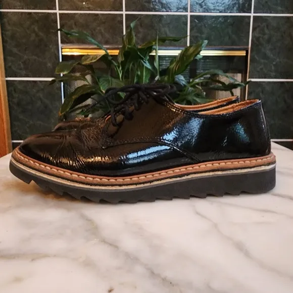 Purified Black Patent Leather Lace-Up Loafers, Sz 38