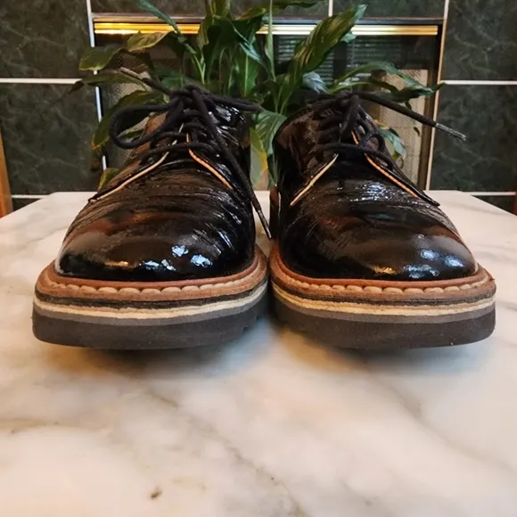 Purified Black Patent Leather Lace-Up Loafers, Sz 38