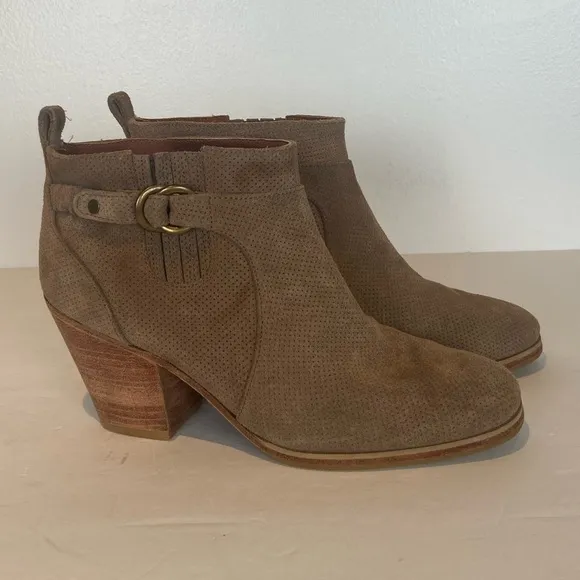 Rachel Comey Women's Heel Ankle Boots Suede Color Tan Pull On