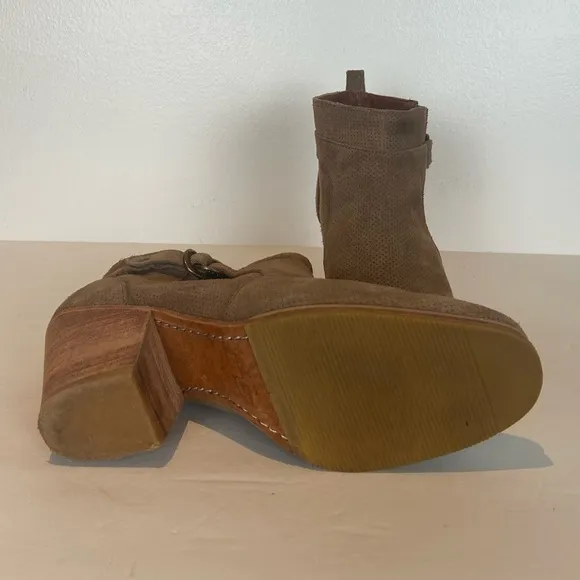 Rachel Comey Women's Heel Ankle Boots Suede Color Tan Pull On