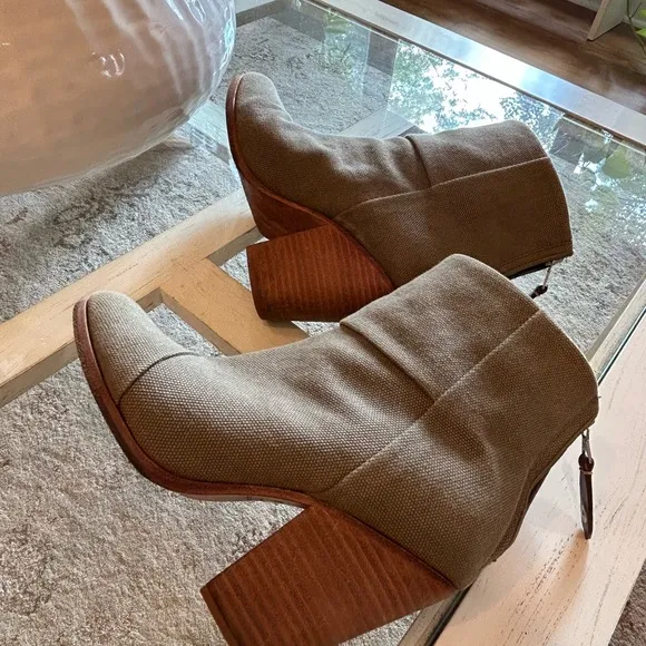 Rag &amp; Bone Classic Newbury Boot~Size 7.5