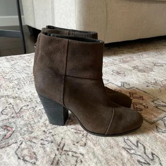 Rag &amp; Bone Classic Newbury Leather Booties in Dark Brown Women’s SIZE 9.5 EUC