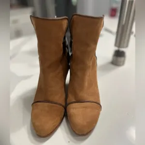 Rag &amp; Bone Kinsey Bootie Camel Suede Leather 36.5 / US 6.5 Heel Boots‎ Slip On
