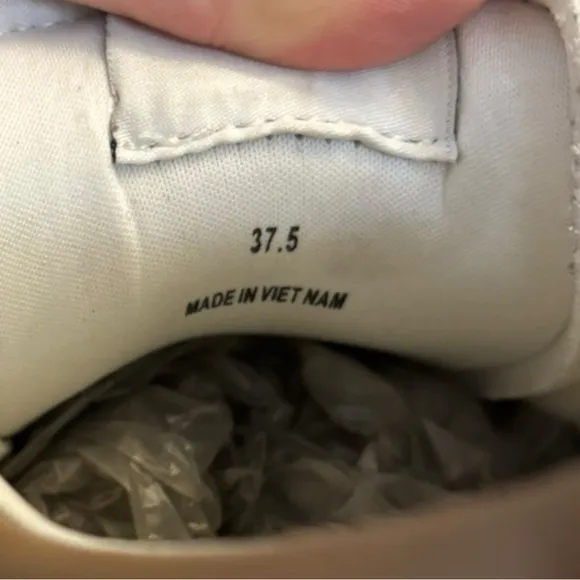 Rag &amp; Bone Retro Calfskin Runner Sneakers 37.5 us size 7‎
