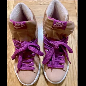 *RARE* 2004 Nike Blazer Storm Pink Leather Retro Sneakers: Sz 6.5