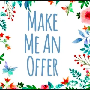 Reasonable offers Accepted 🌸 Hit Bundle/(bundle 3 separate Items 30%)