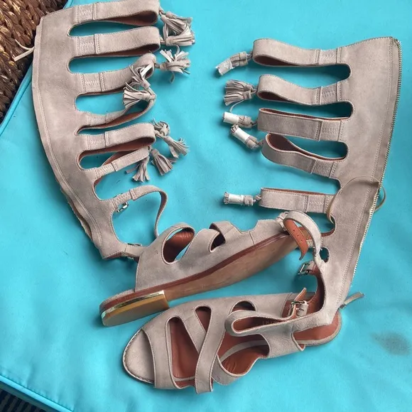Rebecca Man beige tassels gladiator sandals new never worn. Size 8