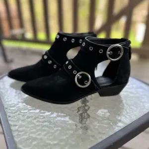 Rebecca Minkoff Kiana Black Studded Buckle Ankle Suede Woman’s Bootie Size 8.5M
