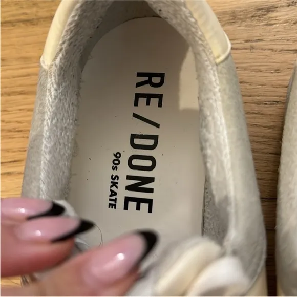 Re/Done 70s Low Top Sneakers in Gray and White – Size 39 (US 8.5)