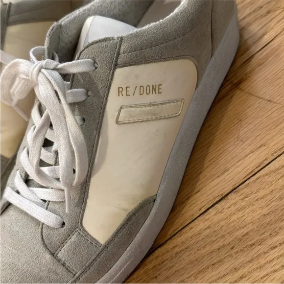 Re/Done 70s Low Top Sneakers in Gray and White – Size 39 (US 8.5)