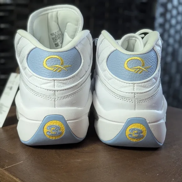 Reebok Question Mid “UNC Blue Toe” Size 7.5 Men’s – Allen Iverson Retro NEW