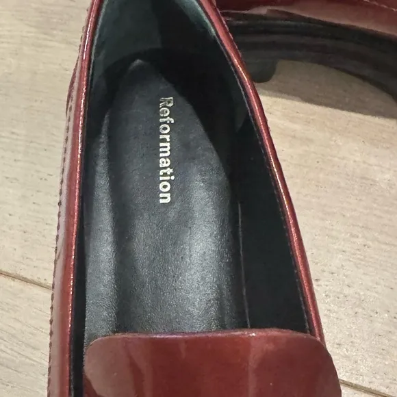 Reformation Agathea Chunky Patent Leather Loafer in Cranberry 6.5