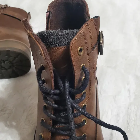 Restoration boots sz 13