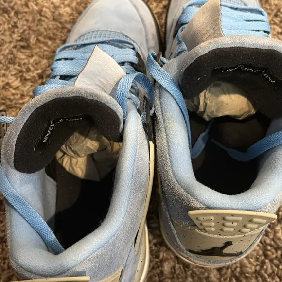 Retro Air Jordan 4 “University Blue”