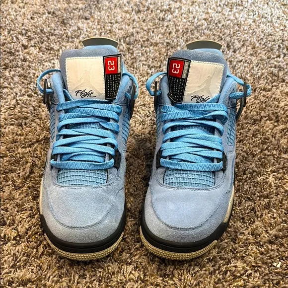 Retro Air Jordan 4 “University Blue”