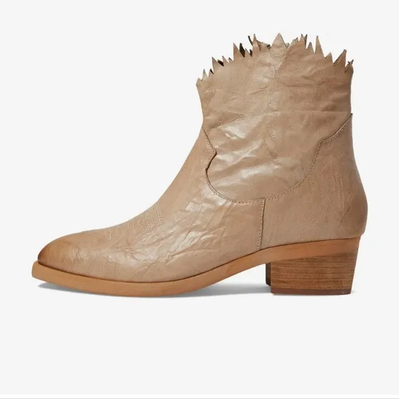 ROAN by Bed Stu Diabolical Pull on Ankle Boots Size 8.5