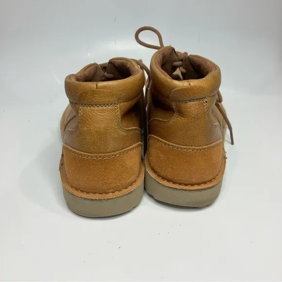 Rockport tan leather chukka boots size 10.5