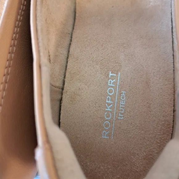 Rockport Trutech Susana Penny Loafer Flat Tan Leather Women's Size 9 NEW