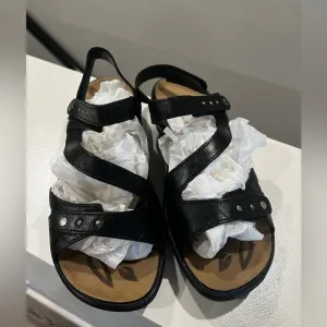 ROMIKA IBIZA - NEW - US 7.5/8 - (Euro 38)